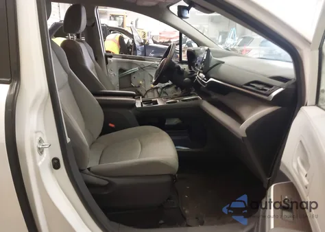 2024 Toyota Sienna Le from USA, damaged, VIN 5TDBSKFCXRS115893